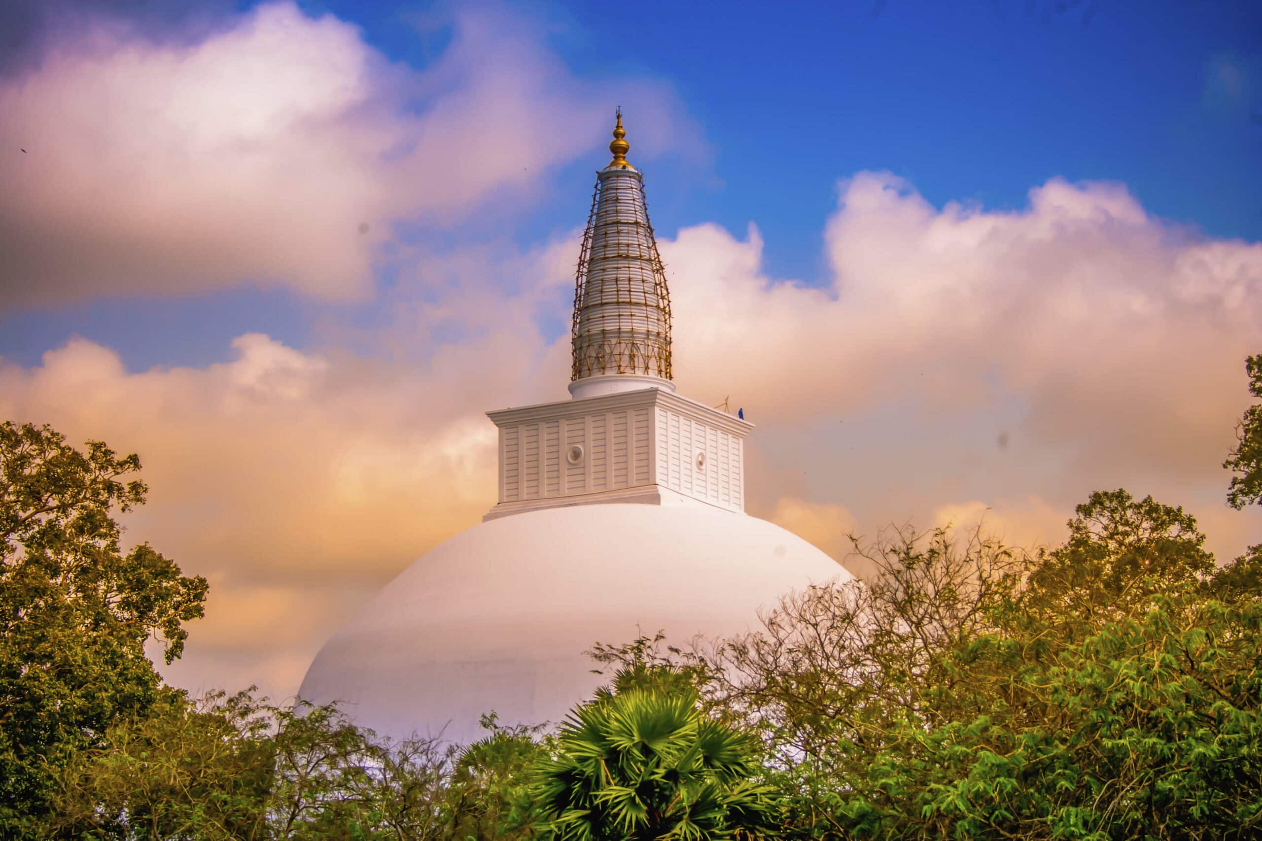 Stupa in Sri Lanka -Reisebericht