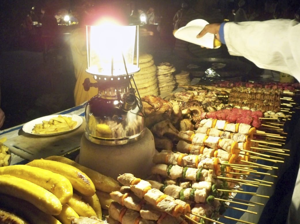 Traditionelles Grillen in Tansania