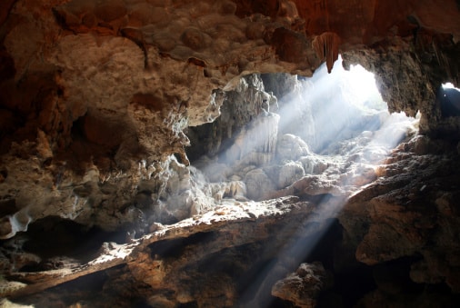 Großer Höhlenraum in Hang Son Doong in Vietnam