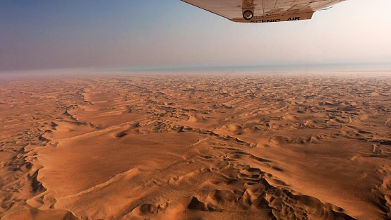 Kleinflugzeug bei einer Flugsafari in Namibia