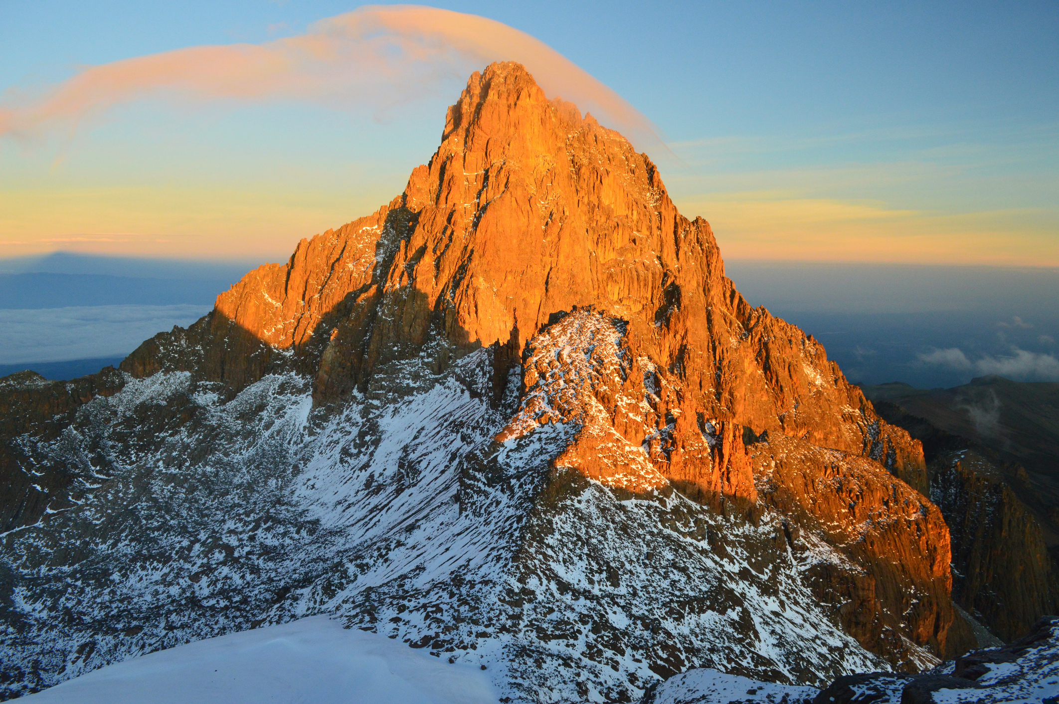 Sonnenaufgang hinter dem Mount Kenya