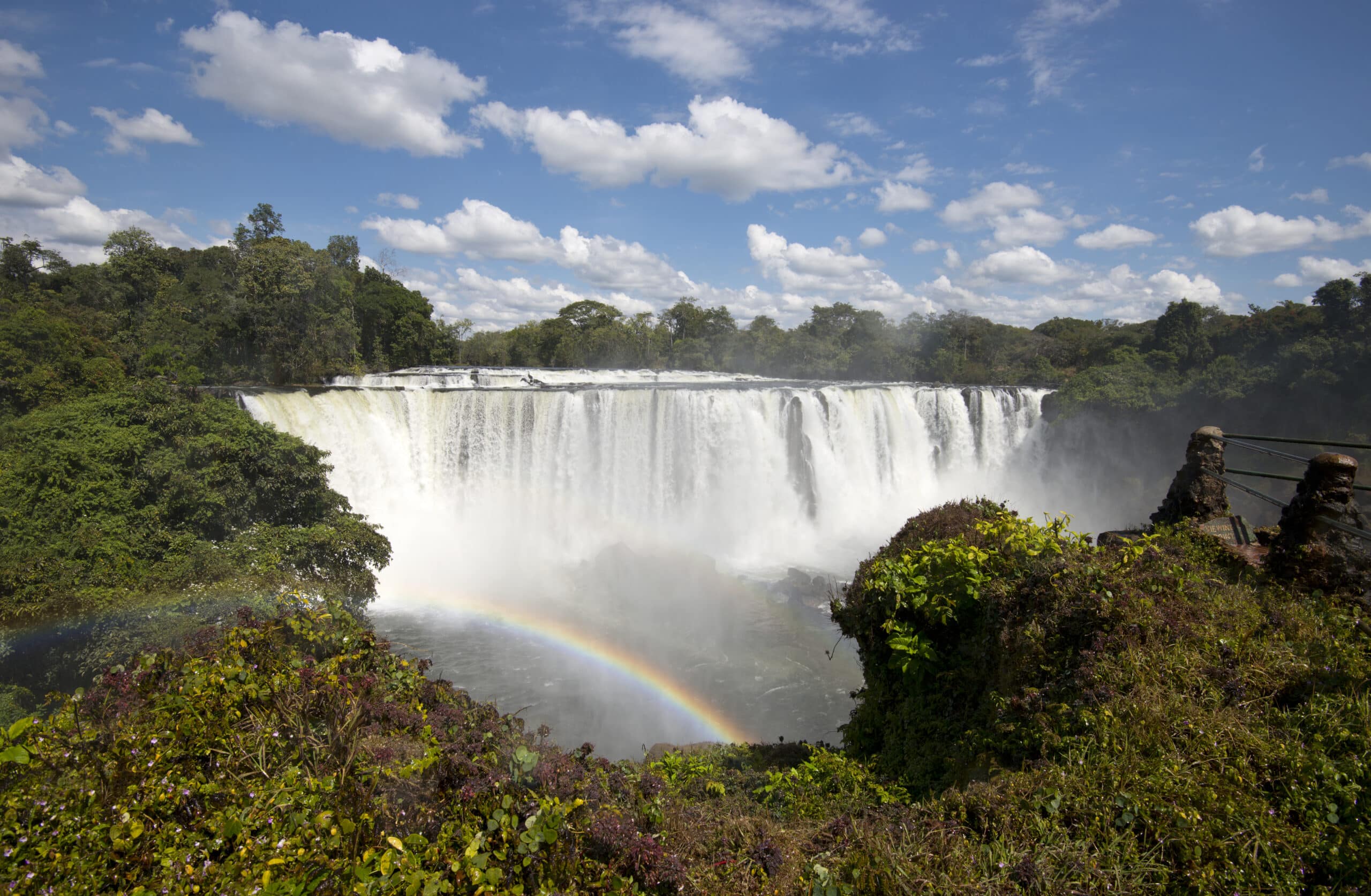 Wildnislandschaft auf einer Sambia-Safari