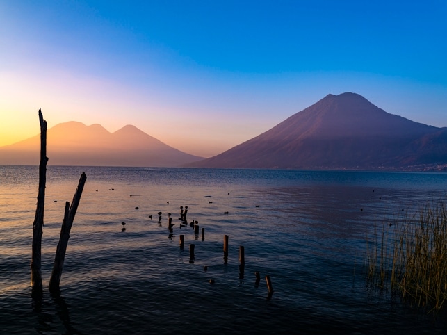 Sonnenaufgang - Atitlán-See -Guatemala