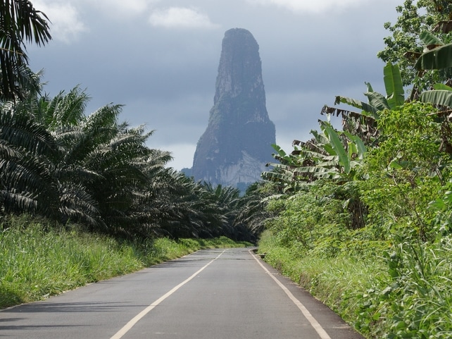 Straße - Pico Cão Grande - São Tomé