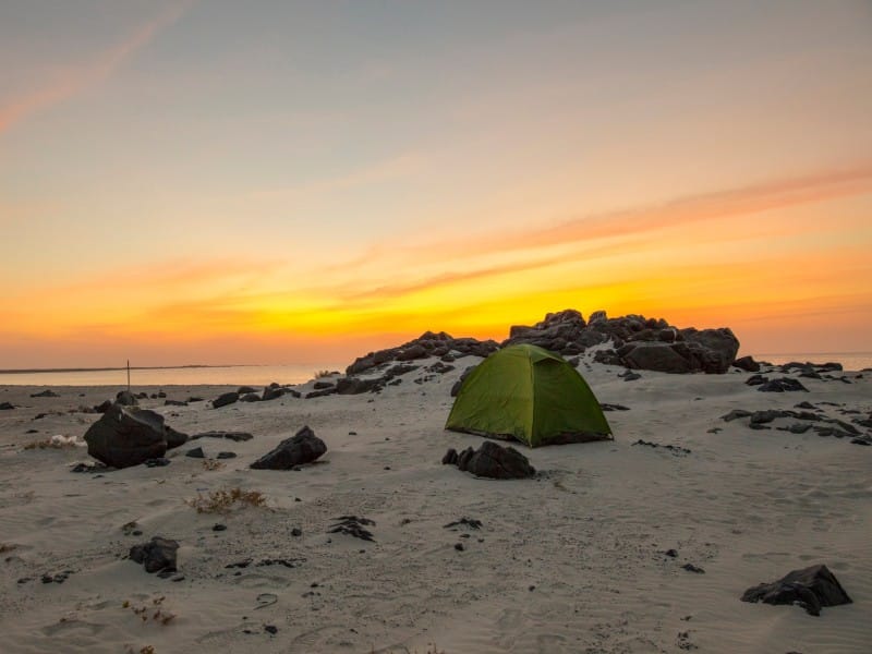 Natürlich erleben – Die große Oman-Rundreise mit Camping am Strand