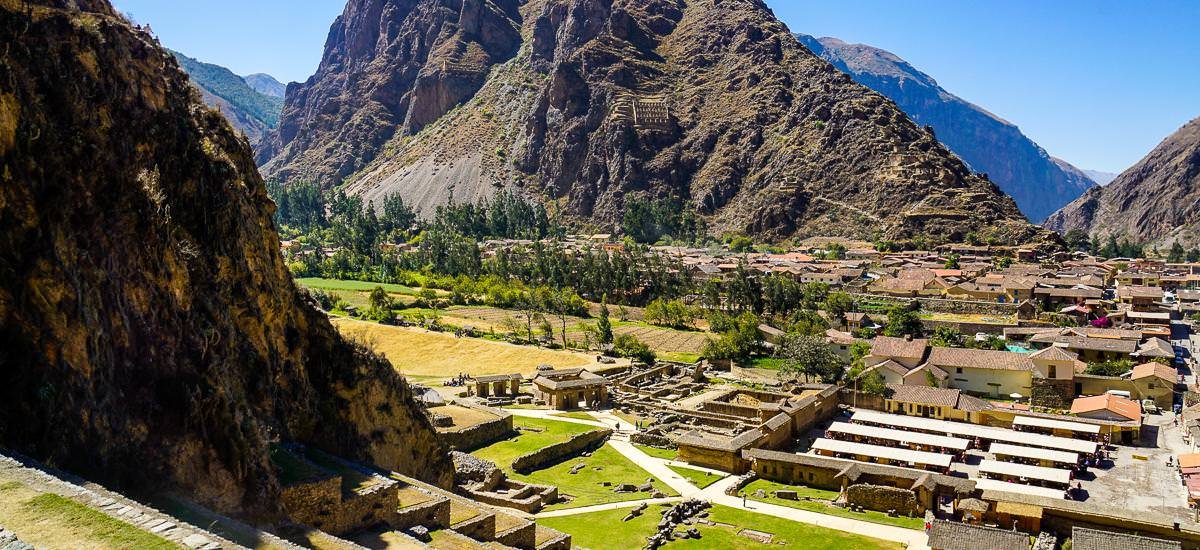Blick von Ollantaytambo über das Heilige Tal der Inka