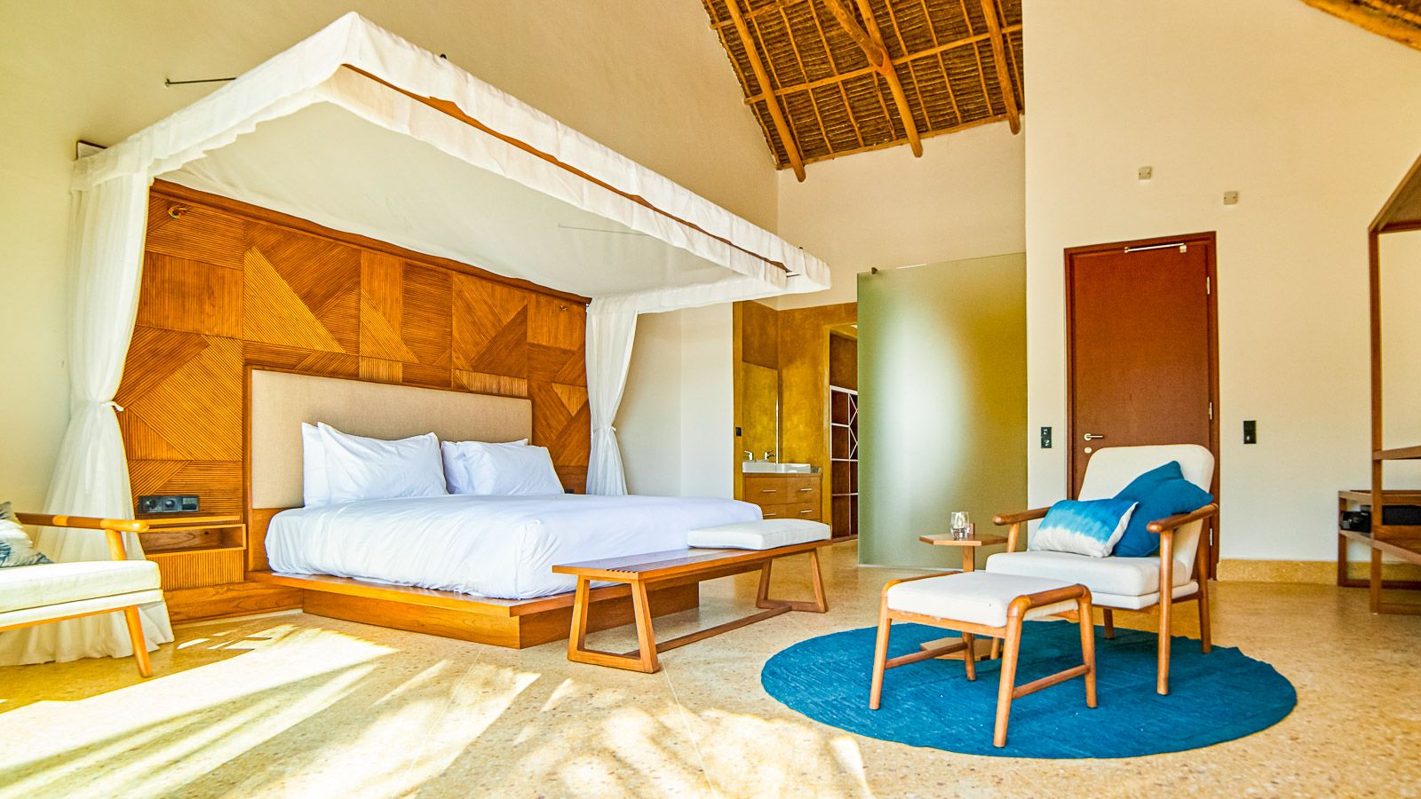 Aqua Beach Resort & Spa