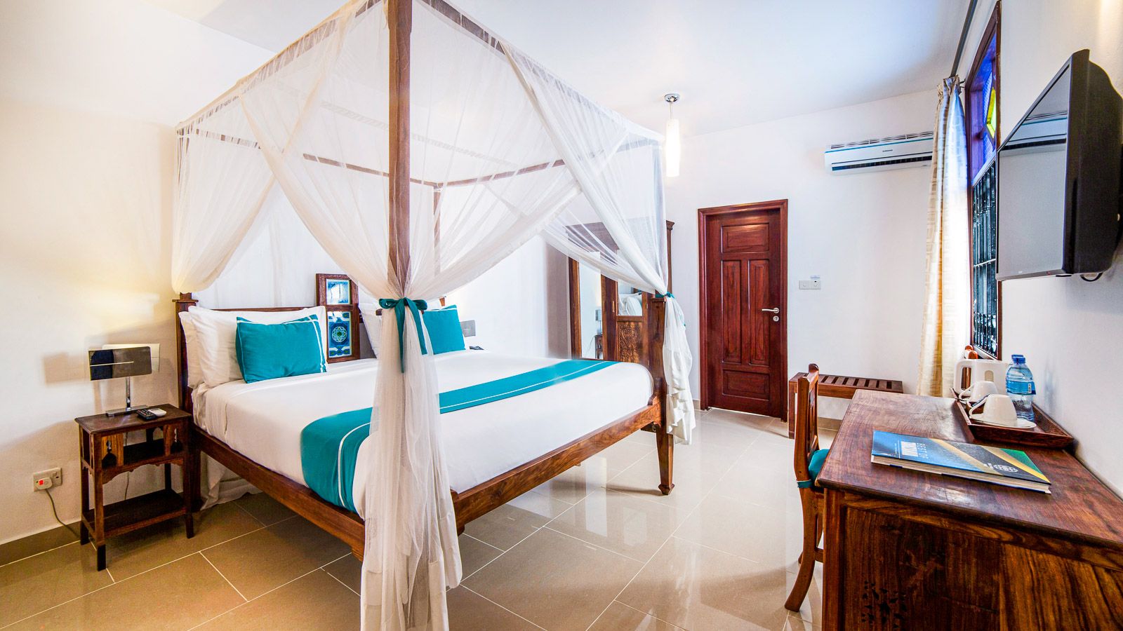 Maru Maru Hotel