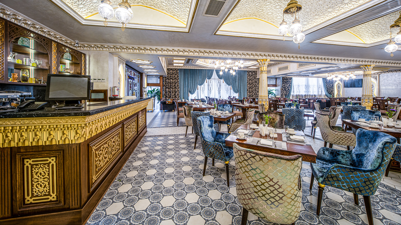 Hotel Manor Dining Hall