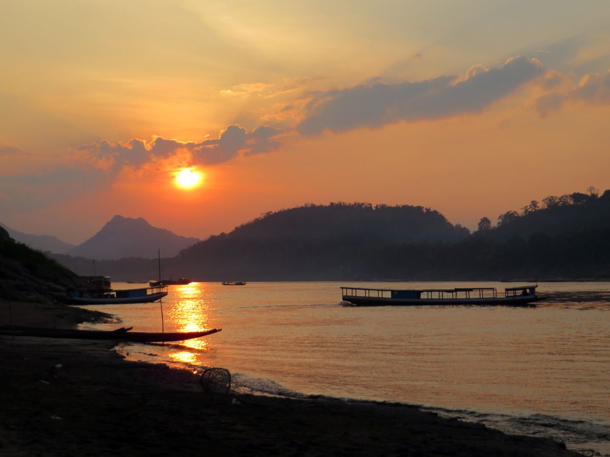 Sonnenuntergang am Mekong