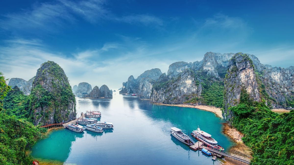 In der Halong-Bucht