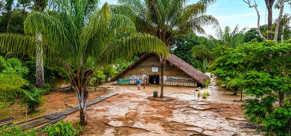 Besuch-eines-Dorfes-am-Amazonas_054_