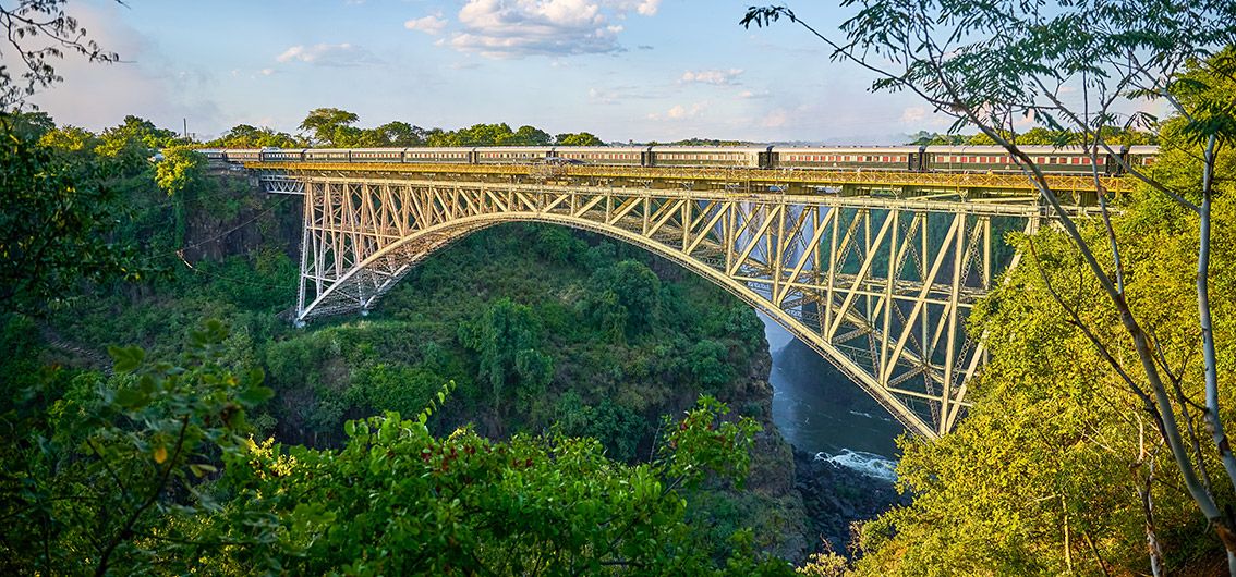 Afrika -Rovos-Rail-Zug-Viktoriafaellen