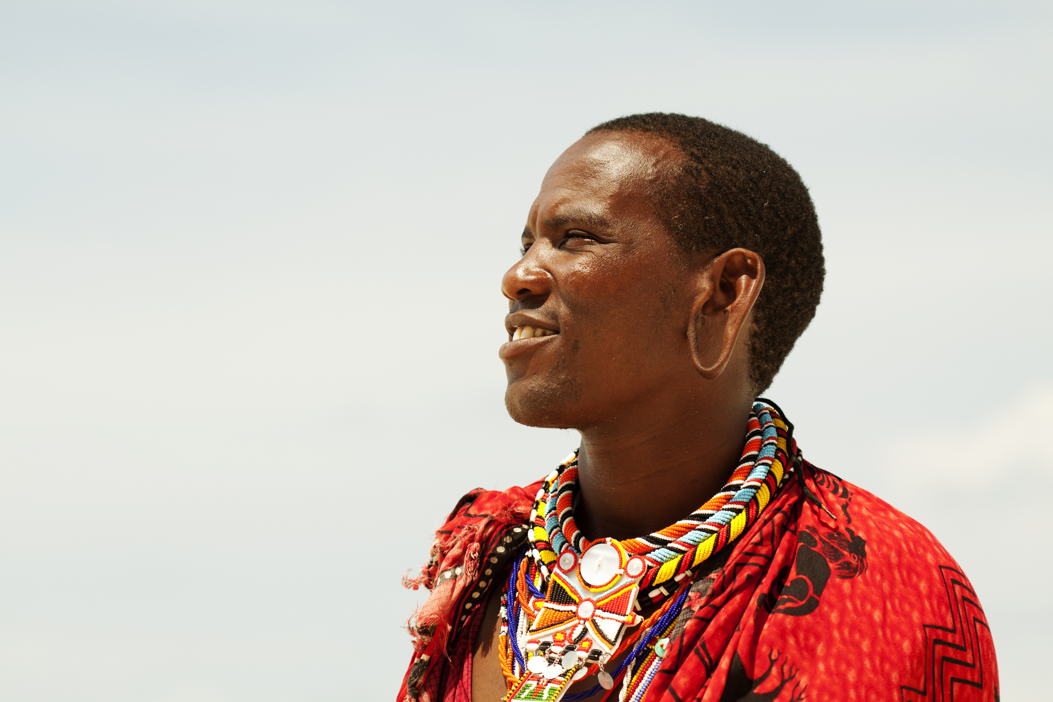 Porträt eines Massai in Kenia