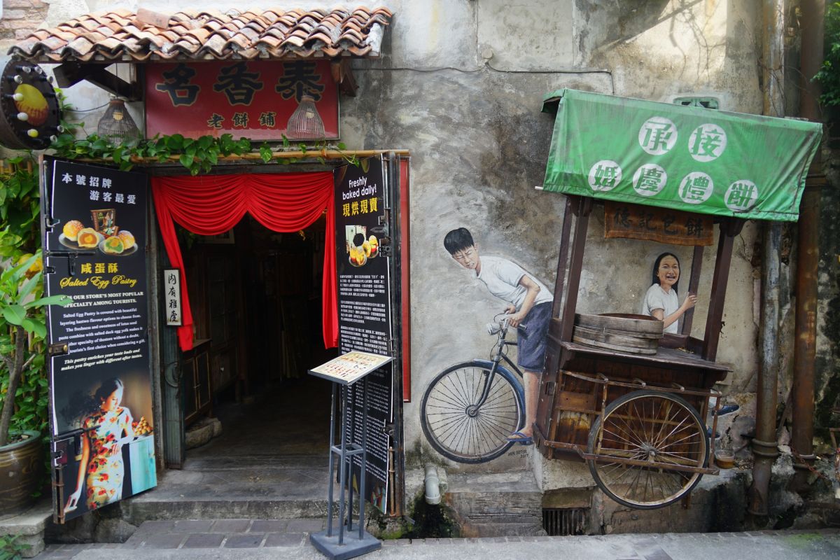 Entdecken Sie die lebendige Straßenkunst in Georgetown auf Penang, Malaysia.