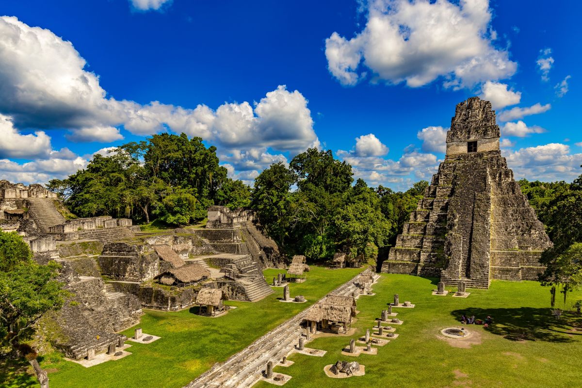 Großer Jaguar-Tempel im Tikal-Nationalpark in Guatemala