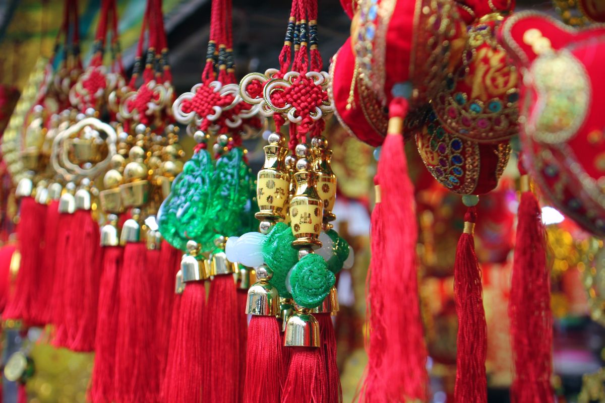 Bunte Anhänger kurz vor dem Neujahrsfest in Saigon, Vietnam