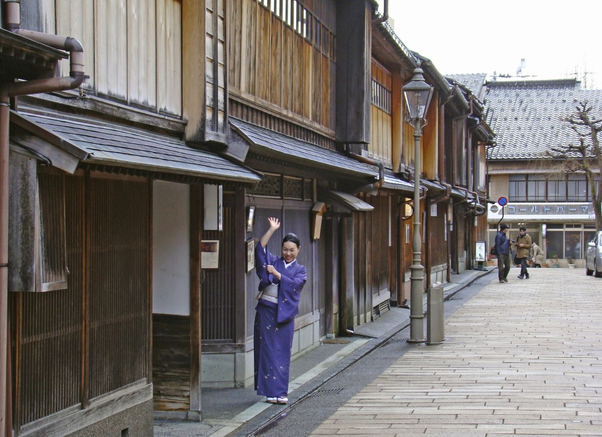 Begegnungen in der Altstadt von Kanazawa, Japan: Tradition und Kultur erleben