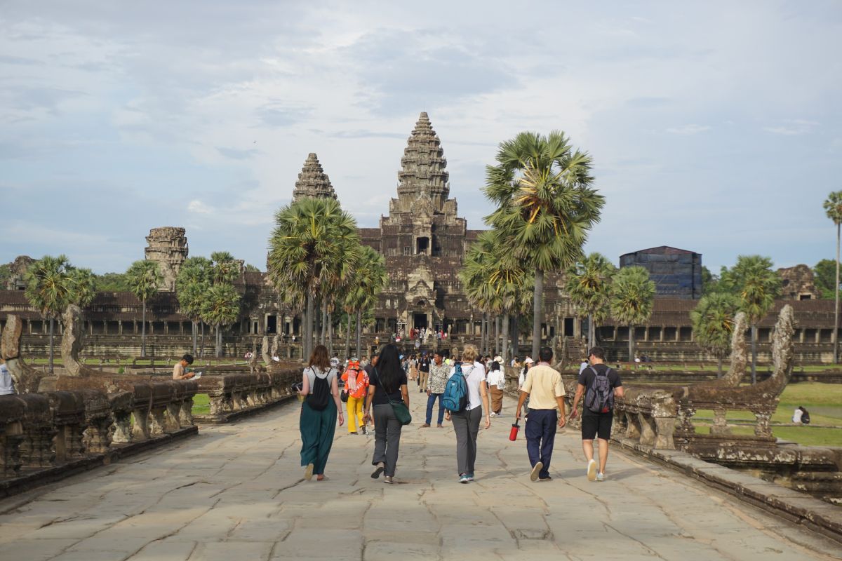 Entdecken Sie Angkor Wat: Ein faszinierender Blick auf den historischen Tempel in Kambodscha