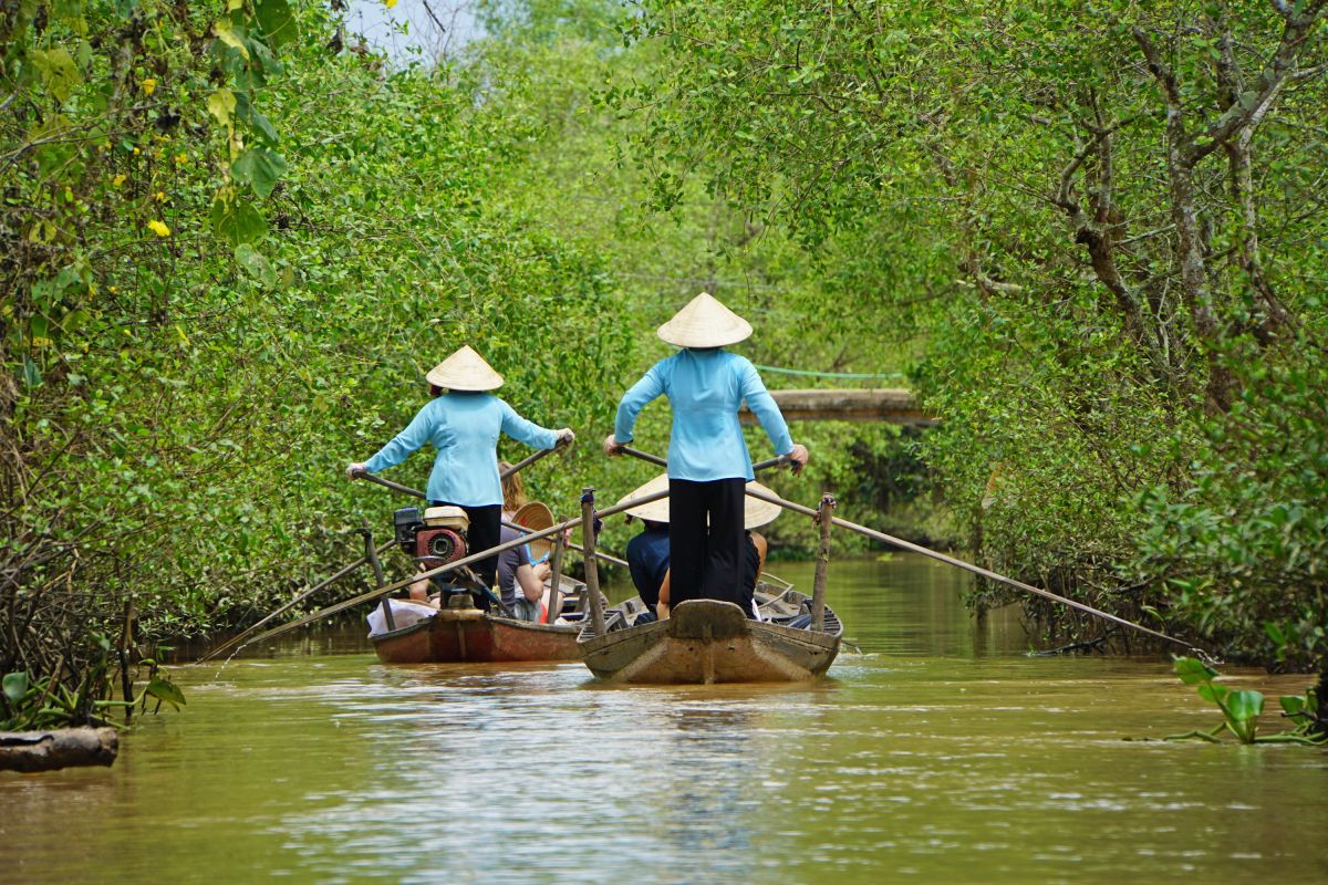 Erleben Sie eine Bootsfahrt im grünen Mekong-Delta in Vietnam