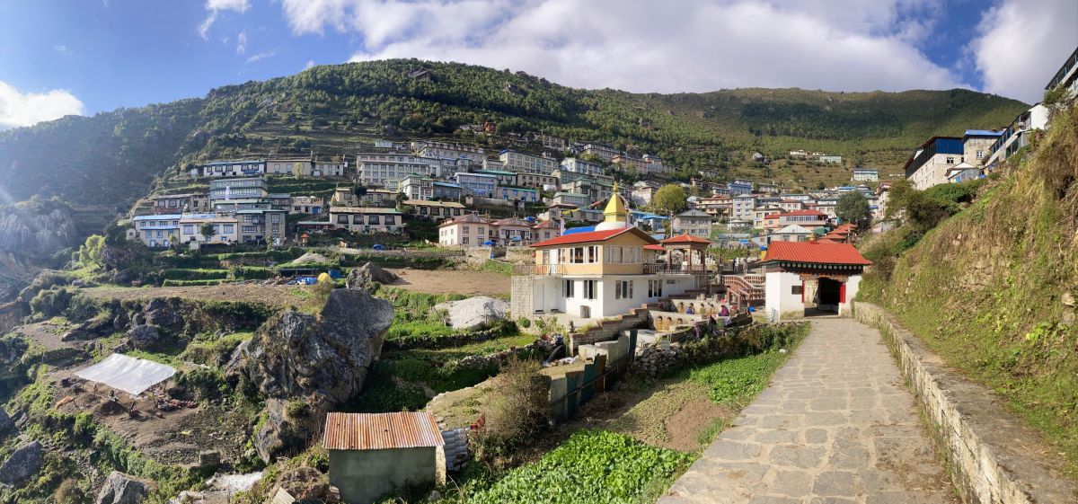 Namche Bazar: Entdecken Sie die Schönheit Nepals beim Trekking auf 3440 m Höhe