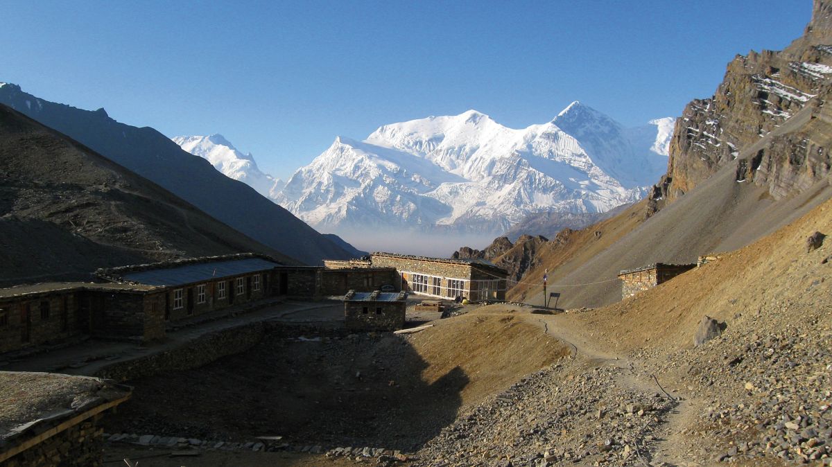 Hochlager (4900 m) mit Blick auf die Berge im Annapurna-Gebiet, Nepal