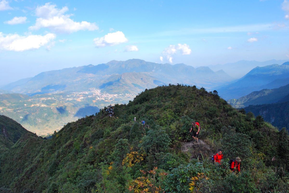 Erleben Sie das Abenteuer des Wanderns auf dem Fansipan in Nordvietnam