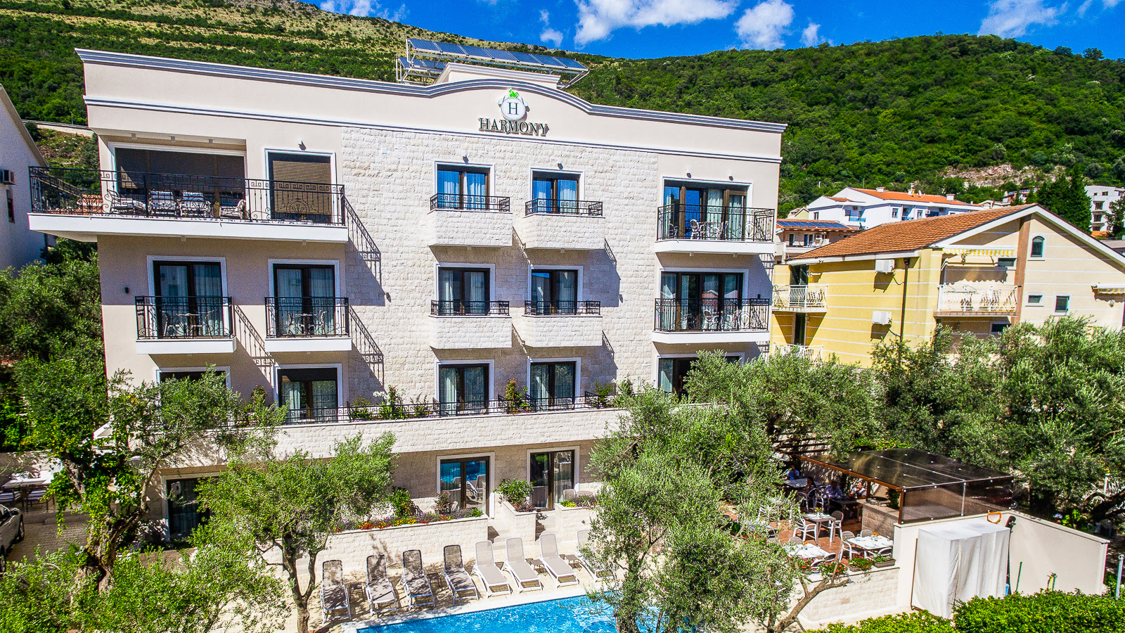Hotel Harmony