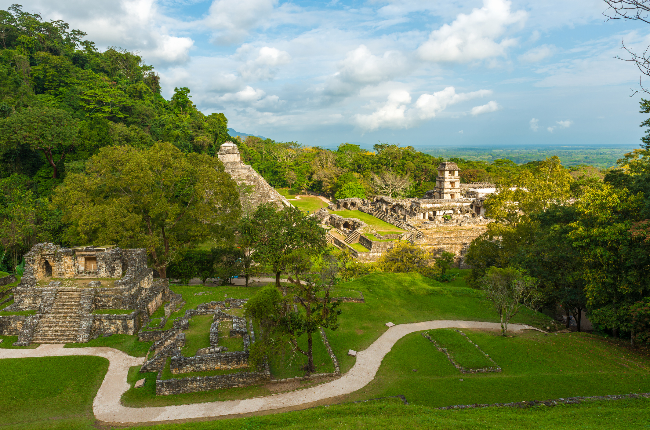 Ansicht der Maya-Ruinen von Palenque im Dschungel der Provinz Chiapas in Mexiko.
