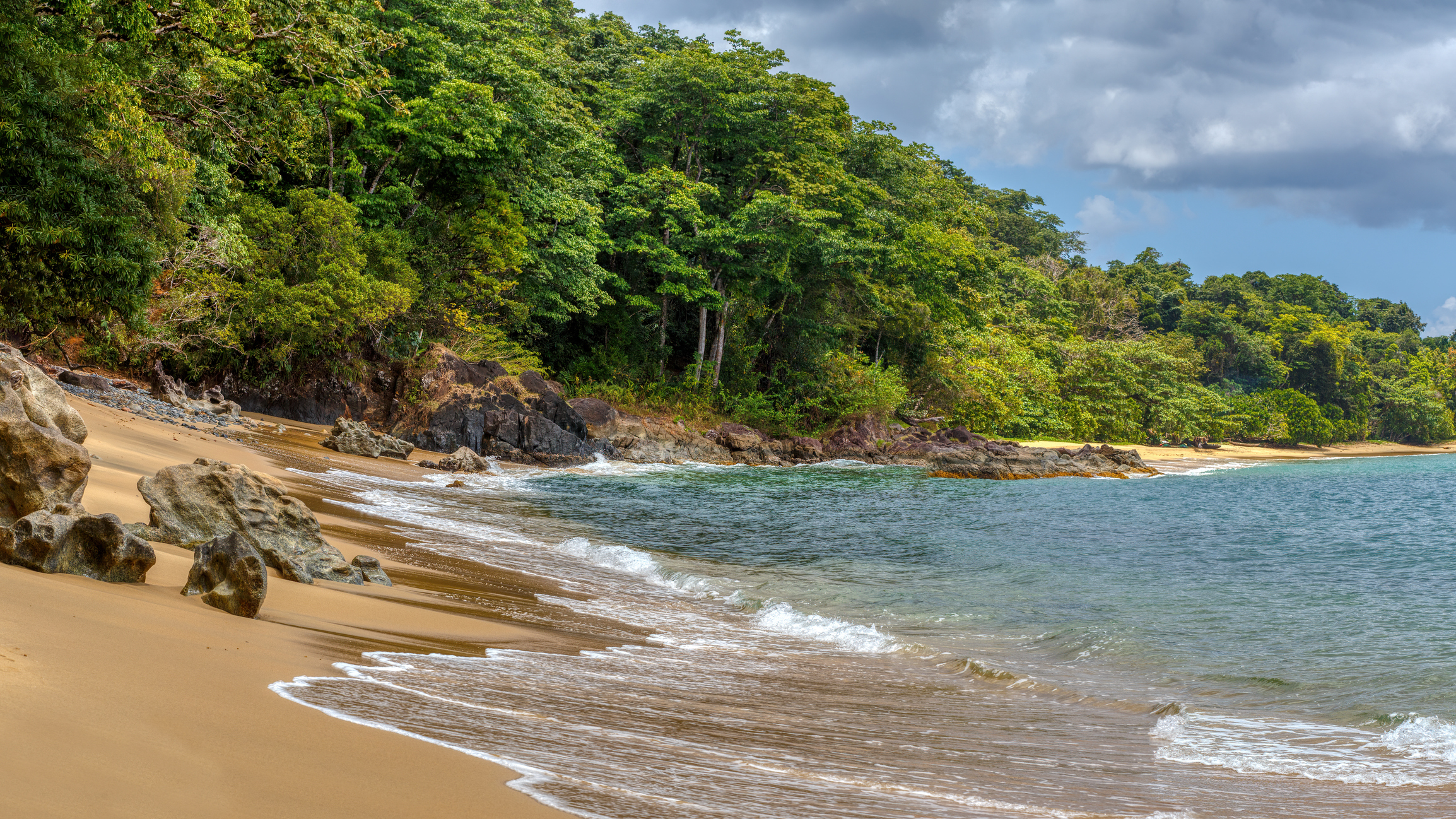 Wunderschöner Blick auf die Küste des Masoala-Nationalparks in Madagaskar