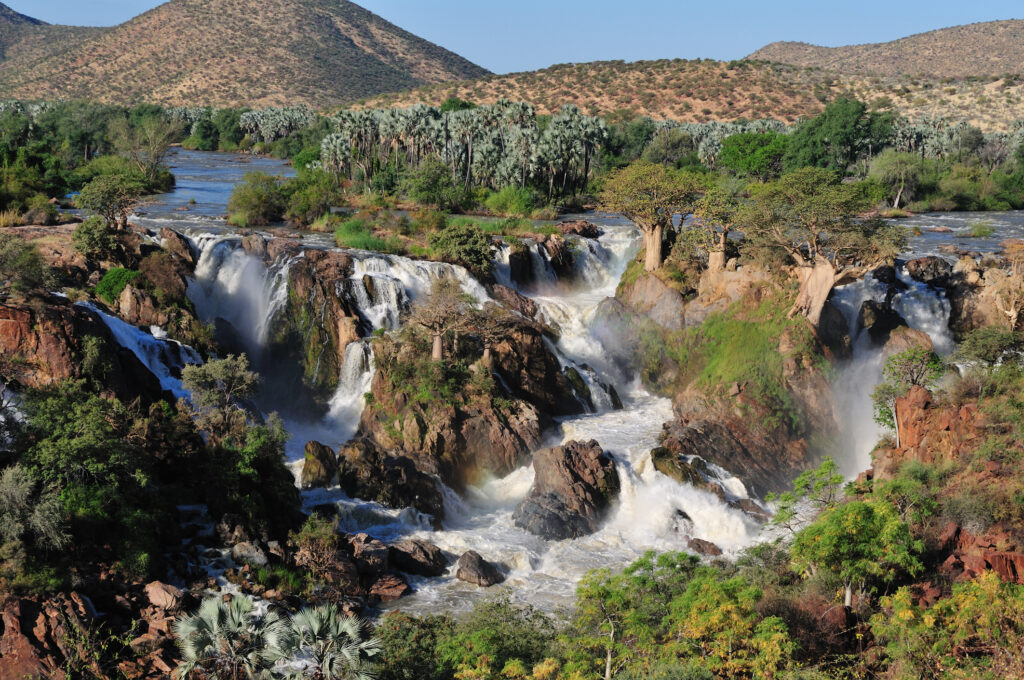 Ein kleiner Teil der Epupa-Wasserfälle in Namibia bei Sonnenaufgang