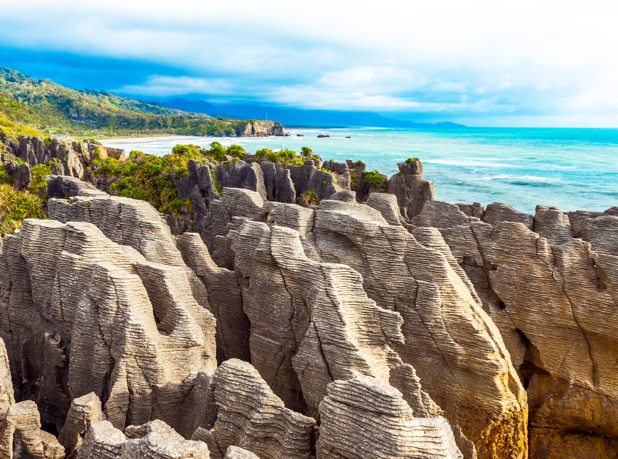 Blick auf die Pancake Rocks in Punakaiki, Südinsel, Neuseeland.