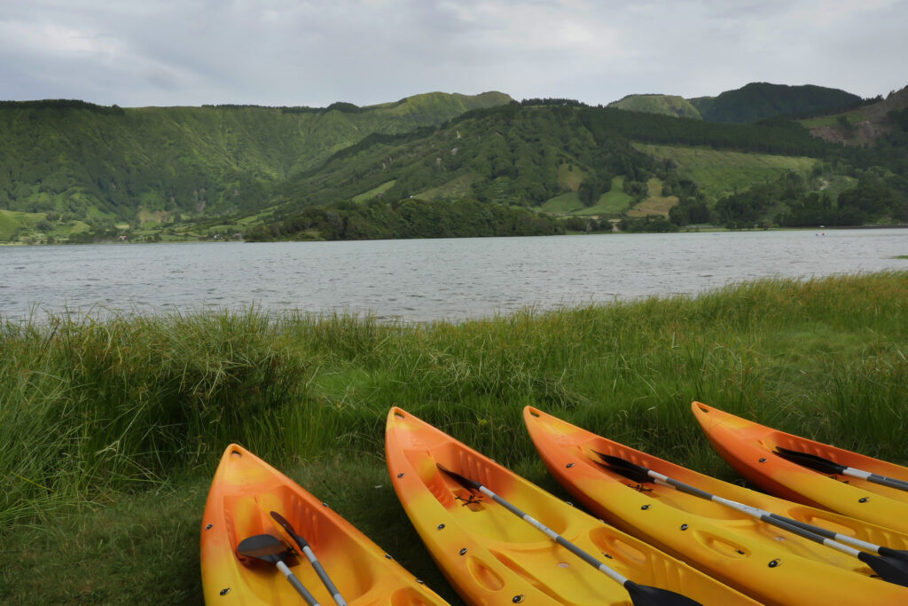 Kajak-Kanu Lagoa Azul auf der Azoreninsel Sao Miguel in Portugal