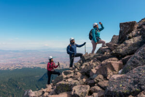 Gruppenwanderung in den Bergen