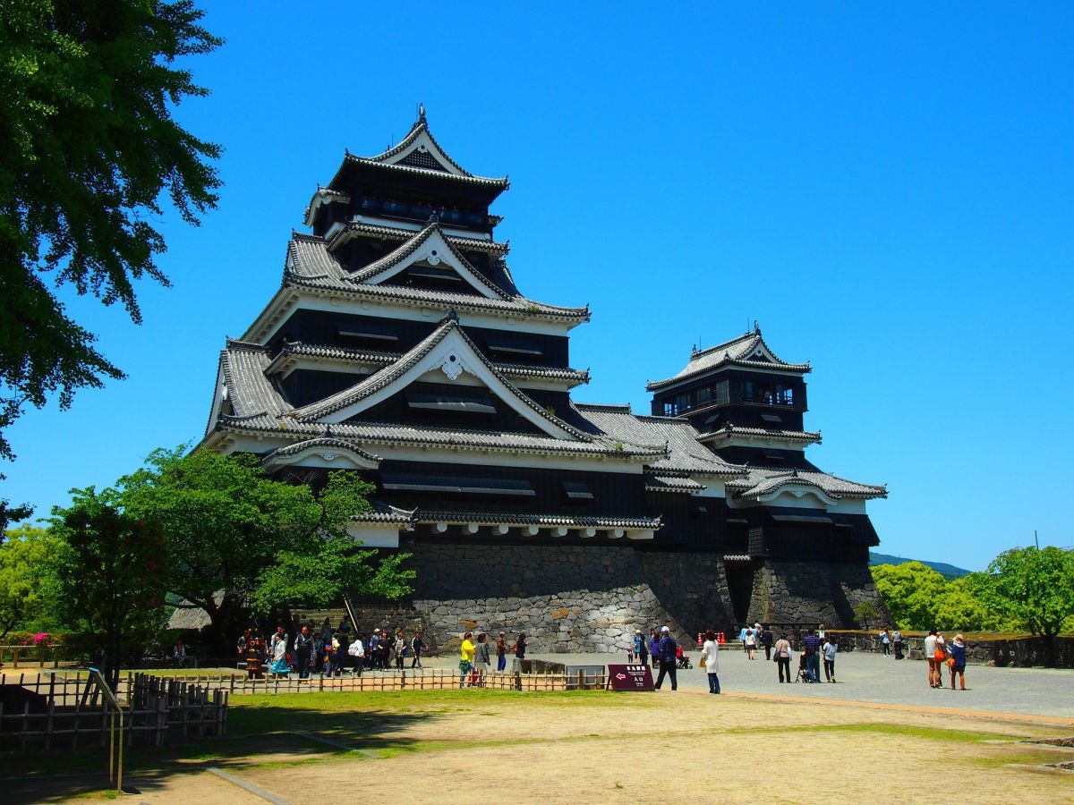 Entdecken Sie die beeindruckende Burg Kumamoto in Japan