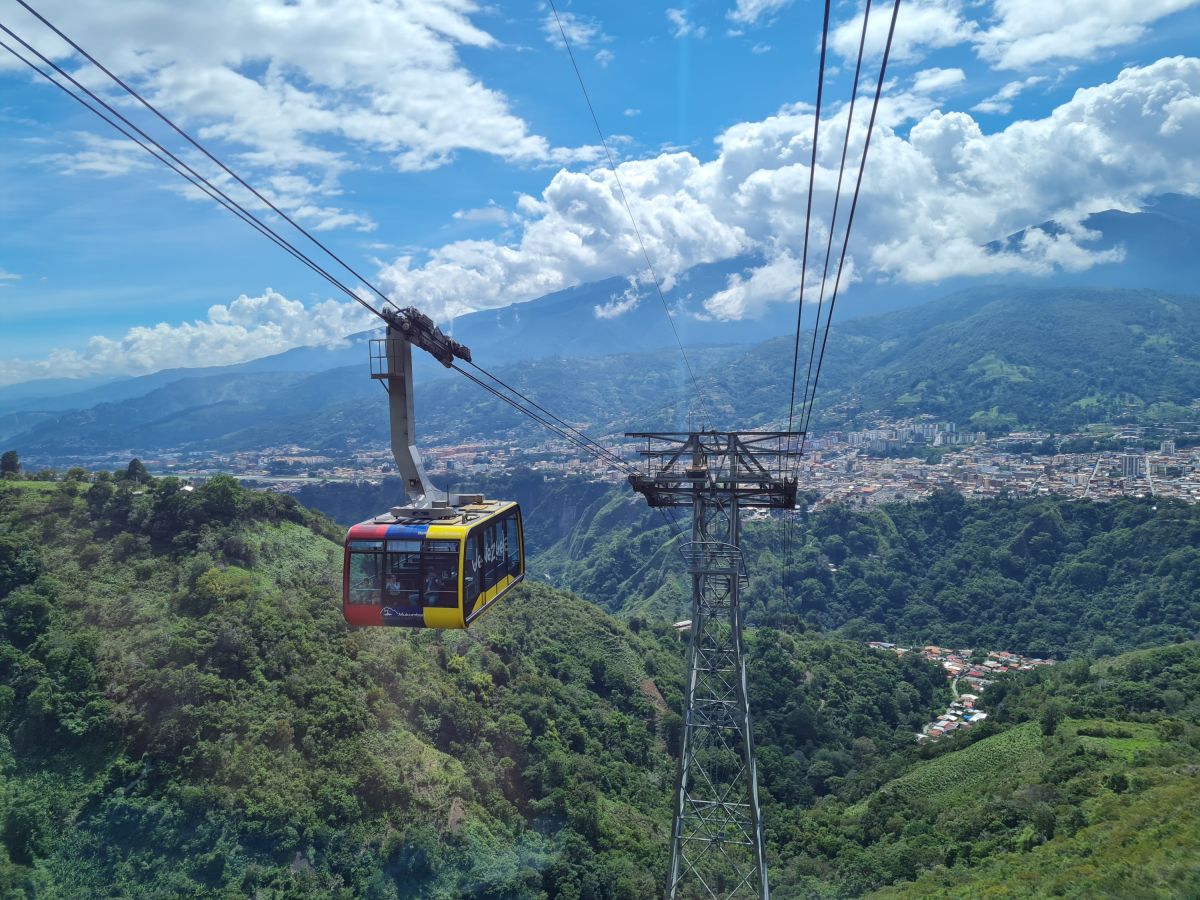 Fahrt mit der Seilbahn Teleferico von Merida über die Berge Venezuelas