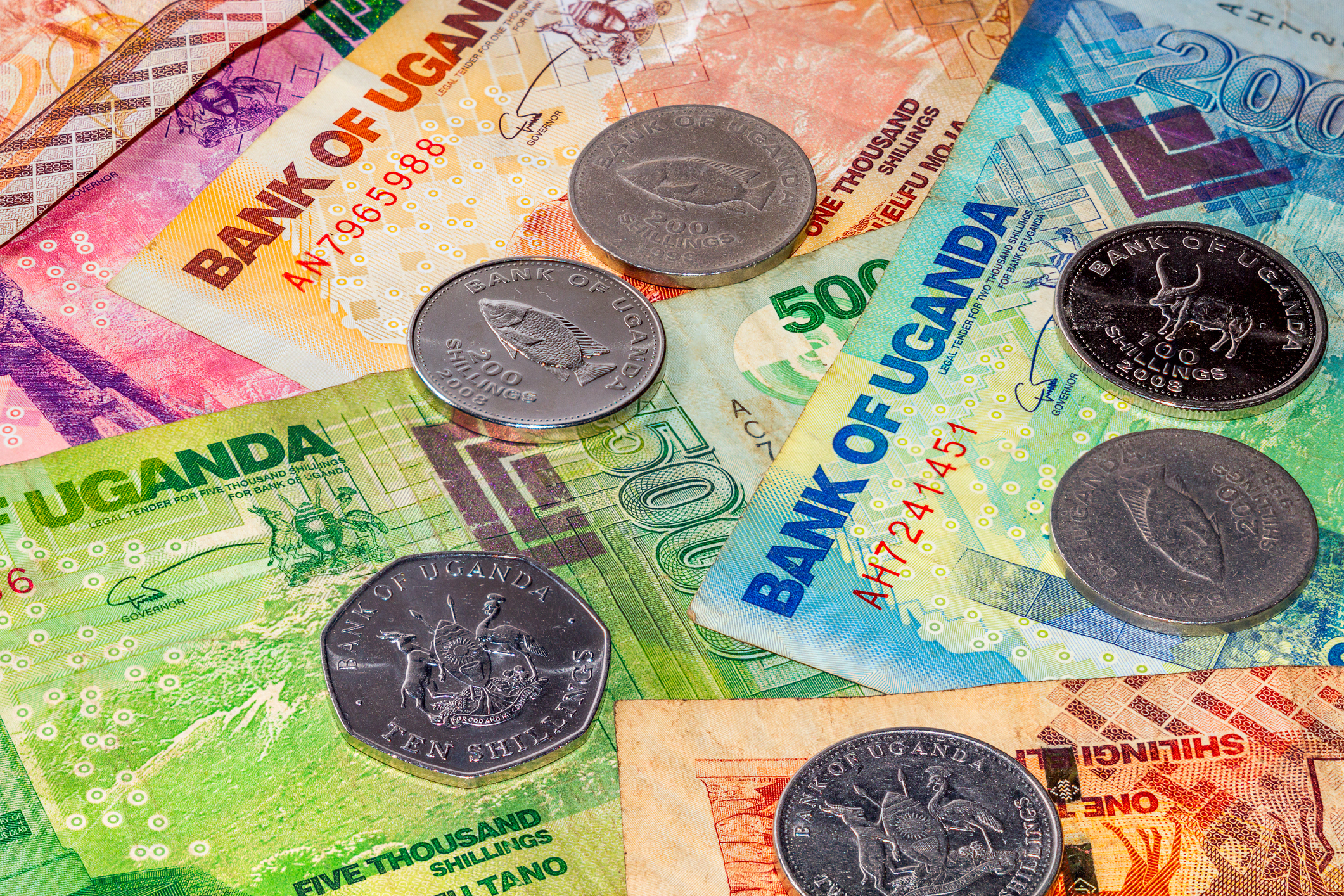 Ugandische Banknoten und Münzen